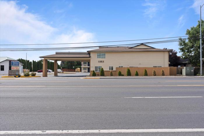 quincy inn and suites