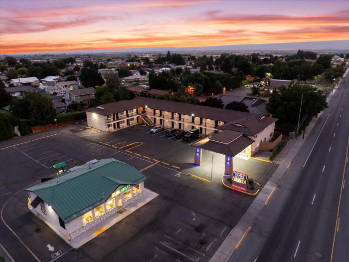 quincy inn and suites