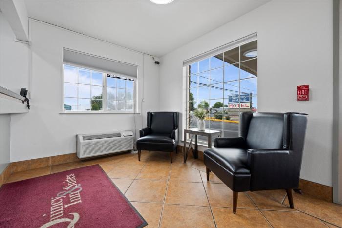 quincy inn and suites