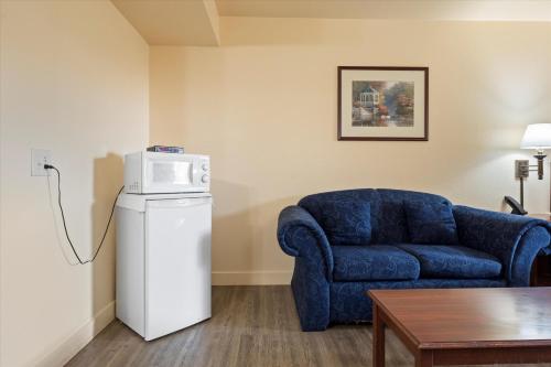 quincy inn and suites