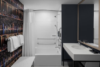 aloft new york chelsea