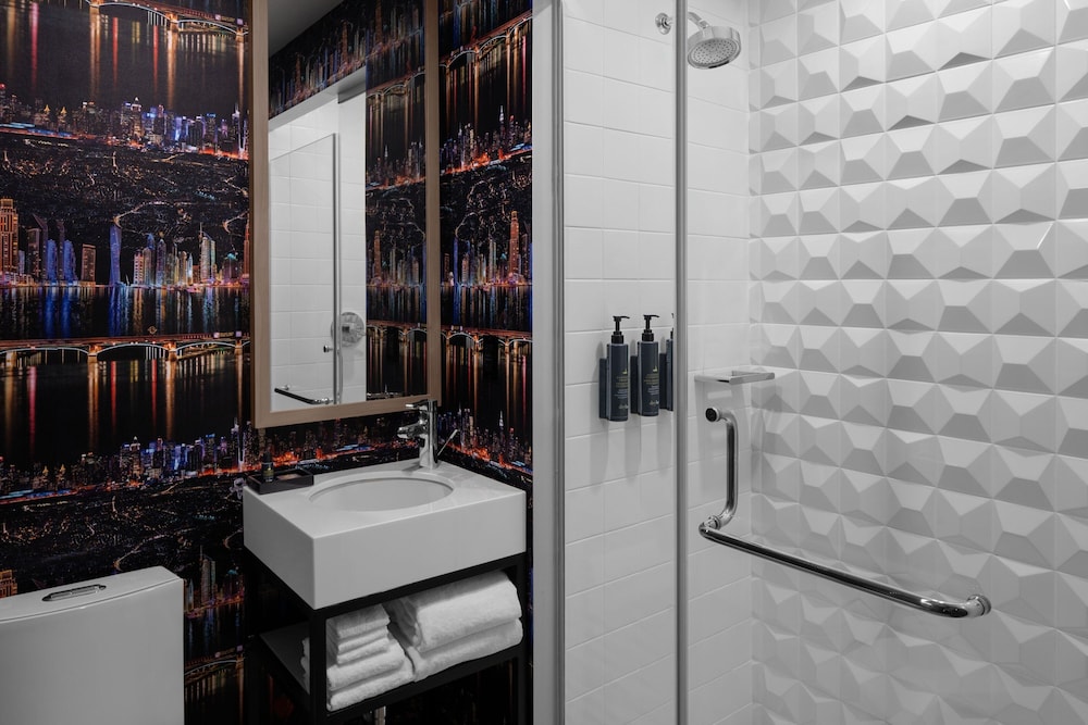 aloft new york chelsea