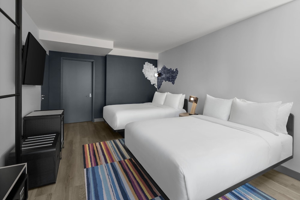 aloft new york chelsea