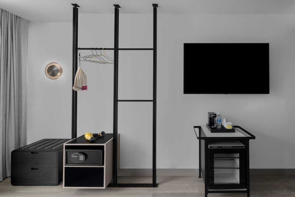 aloft new york chelsea