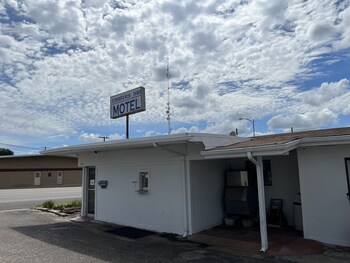 country inn giddings