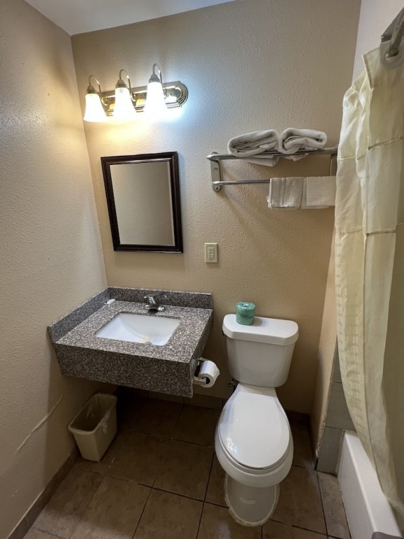 country inn giddings