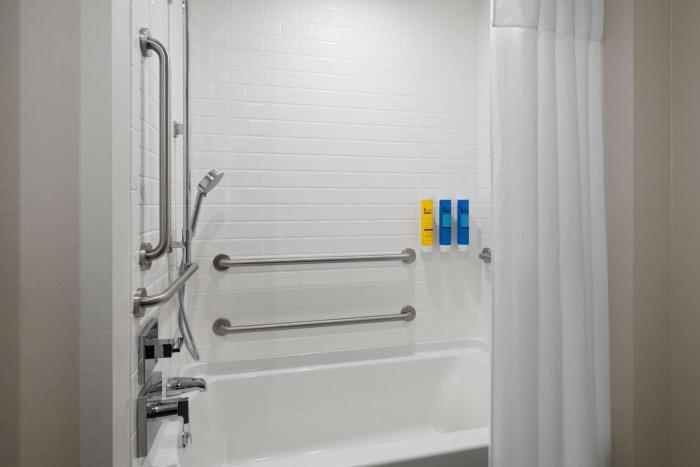 tru by hilton wisconsin dells