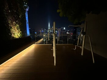 ceylonz suites bukit ceylon by roomy