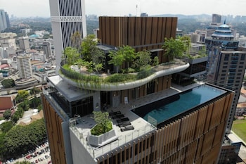 ceylonz suites bukit ceylon by roomy