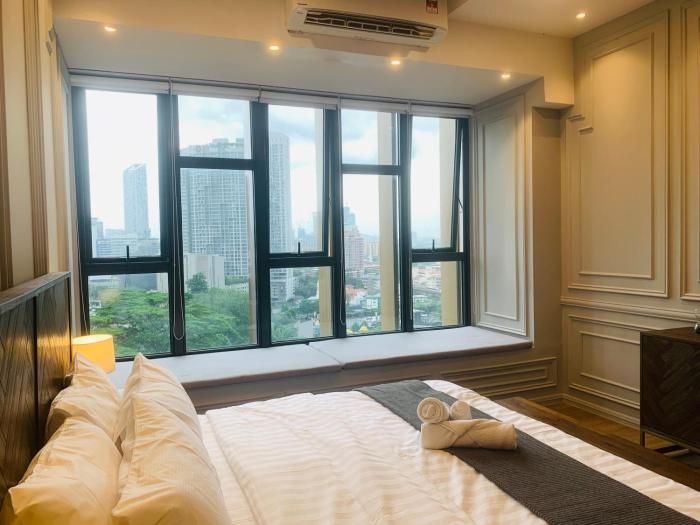 ceylonz suites bukit ceylon by roomy