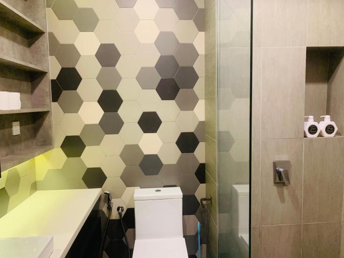 ceylonz suites bukit ceylon by roomy