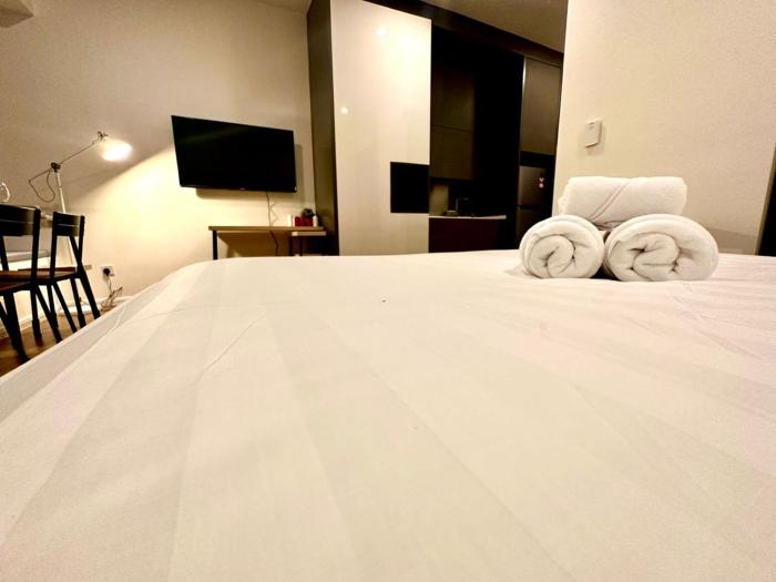 ceylonz suites bukit ceylon by roomy