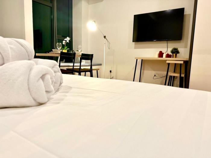 ceylonz suites bukit ceylon by roomy