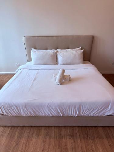 ceylonz suites bukit ceylon by roomy