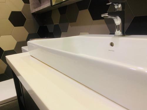 ceylonz suites bukit ceylon by roomy