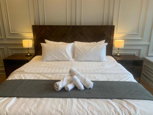 ceylonz suites bukit ceylon by roomy