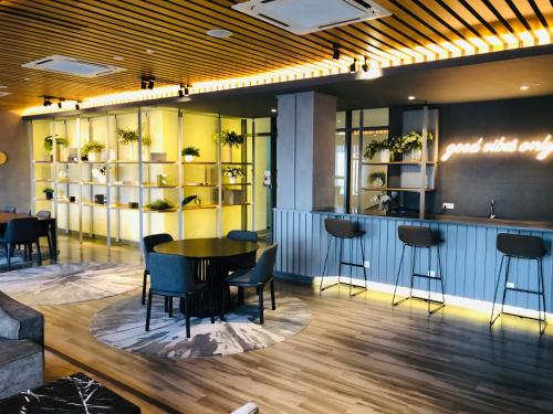 ceylonz suites bukit ceylon by roomy