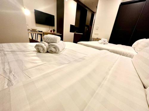 ceylonz suites bukit ceylon by roomy
