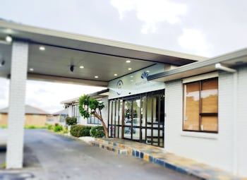 airport garden inn hotel