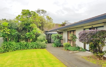 airport garden inn hotel