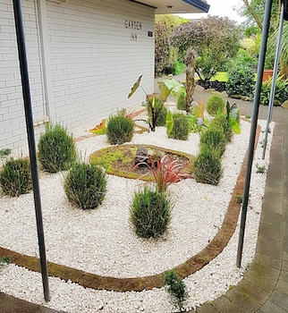 airport garden inn hotel