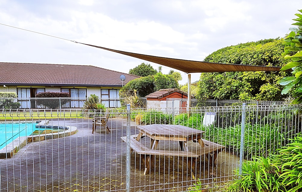 airport garden inn hotel