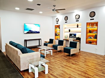 airport garden inn hotel