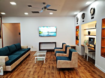 airport garden inn hotel