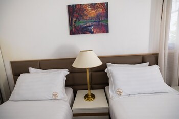 chateau linza resort