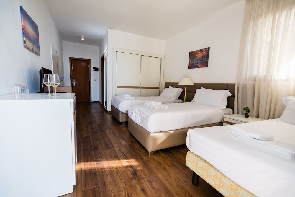chateau linza resort