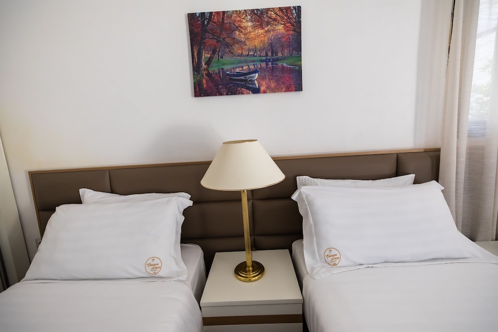 chateau linza resort