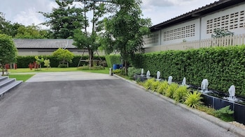 Prem Mansion U Thong,,0 star