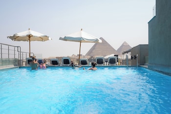 pyramid front hotel