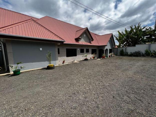 safari park house