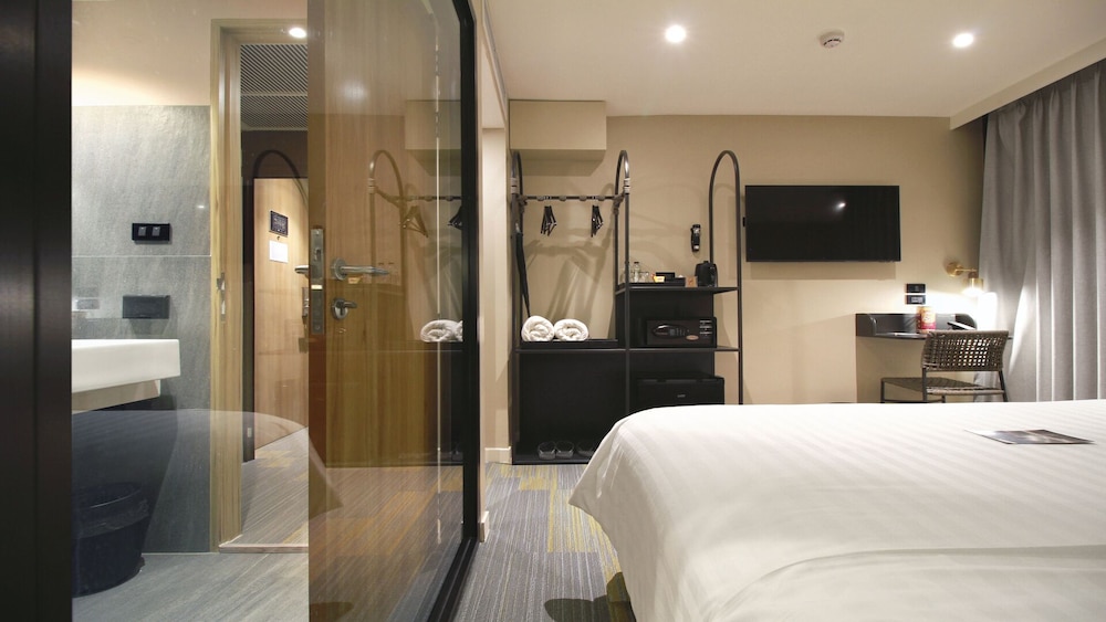 benjarong hotel bangkok