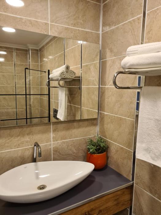 ekin otel gocek