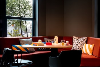 moxy the hague