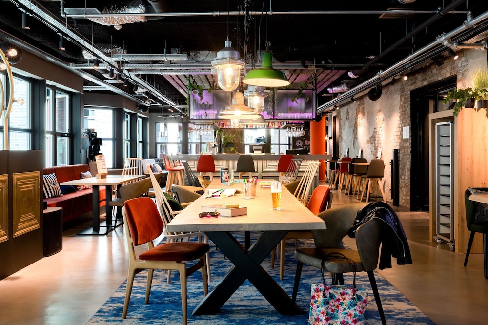 moxy the hague