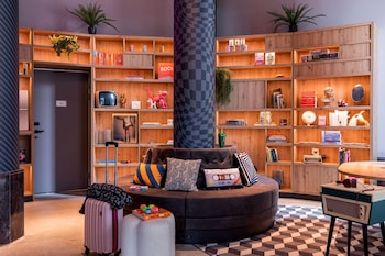 moxy the hague