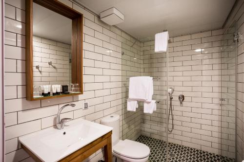embassy hotel tel aviv