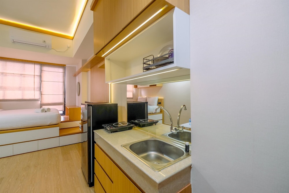 best deal and tidy studio at evenciio margonda apartment