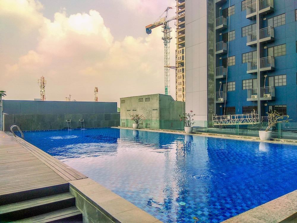best deal and tidy studio at evenciio margonda apartment