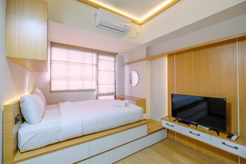 best deal and tidy studio at evenciio margonda apartment
