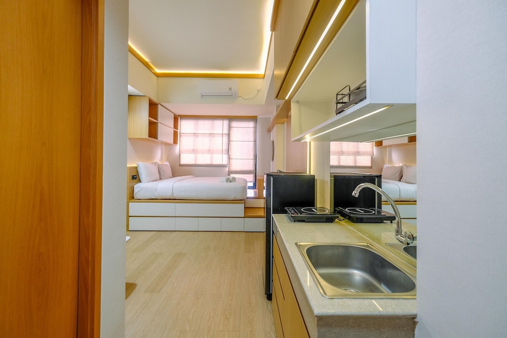 best deal and tidy studio at evenciio margonda apartment