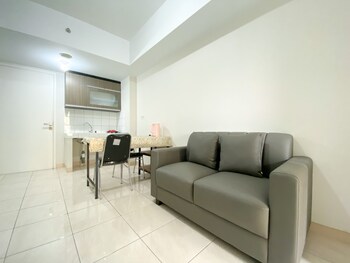 Elegant And Comfy 2Br Springlake Summarecon Bekasi Apartment Near Summarecon Mall,,0 star