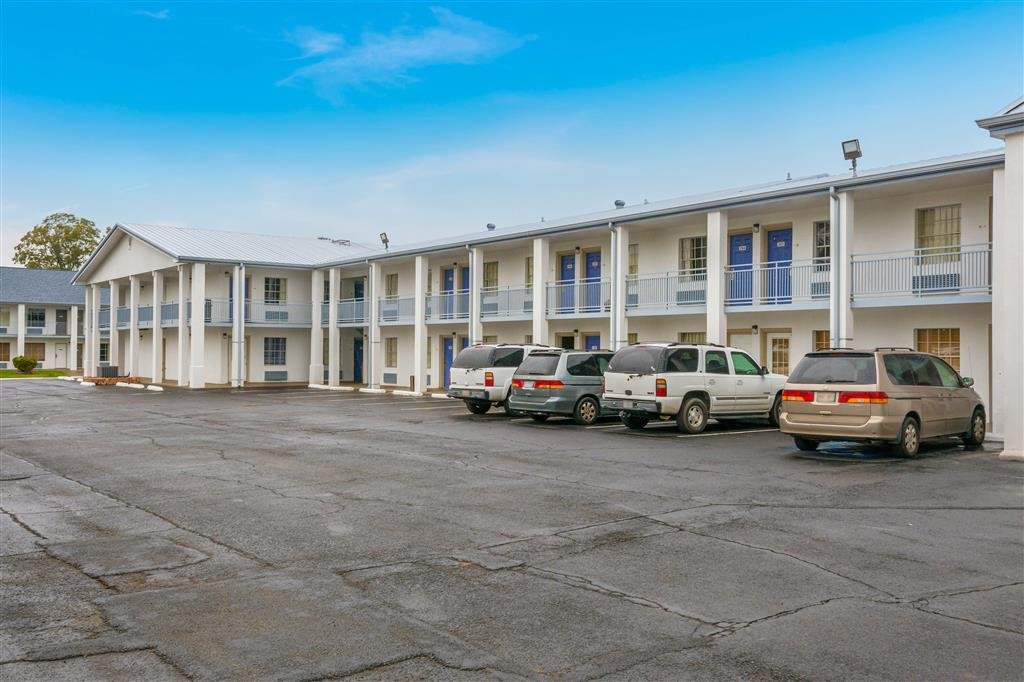 studio 6 alexandria la