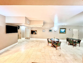 Bayou Inn & Suites,13155 Wintzell Ave,2 star