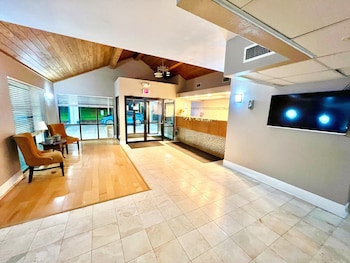 Bayou Inn & Suites,13155 Wintzell Ave,2 star
