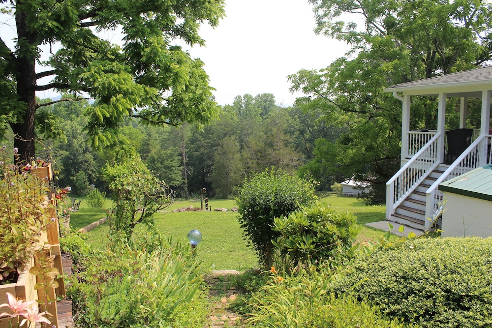 the sautee inn bed and breakfast