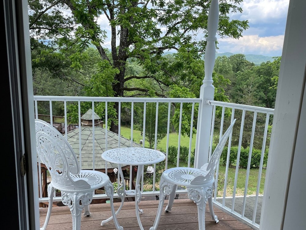 the sautee inn bed and breakfast